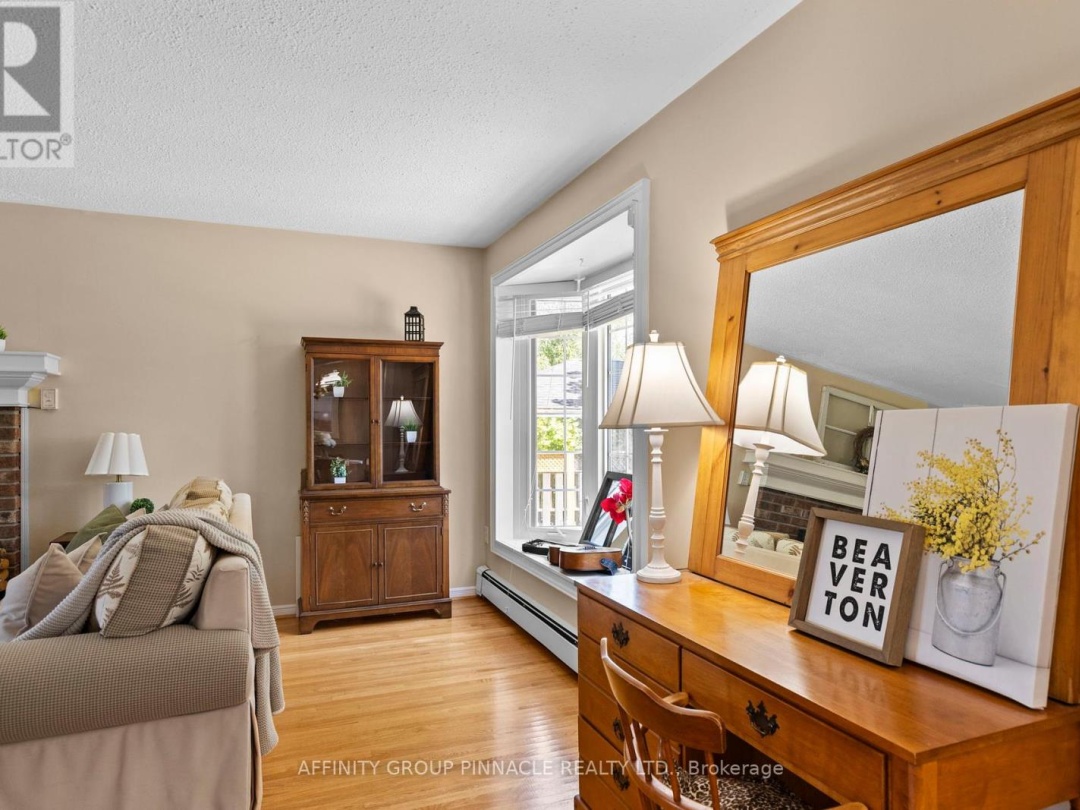 431 DUNDAS STREET, 