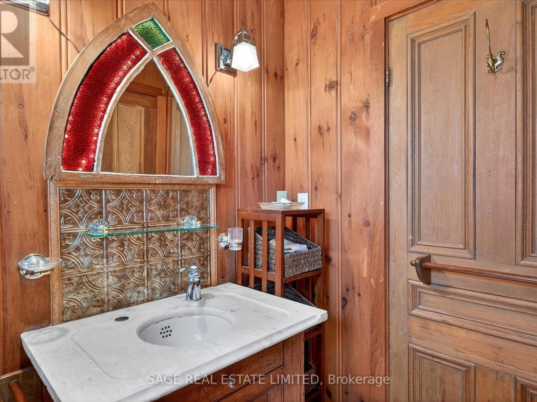 33 NORTH WATER STREET, 