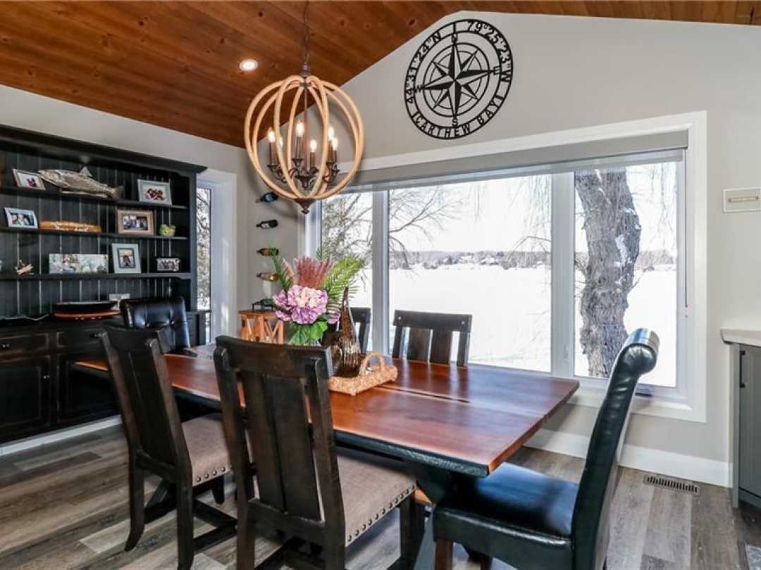 241 Eight Mile Point Road, Lake Simcoe