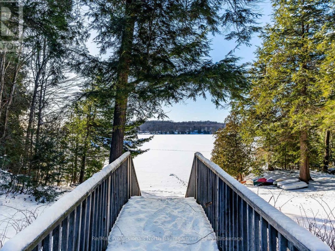 D 1033 Carnegie Lane, Kashagawigamog Lake