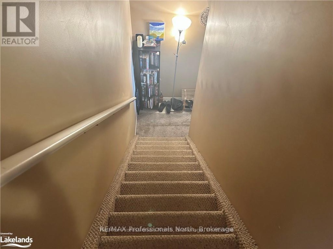 20 - 1591 HIDDEN VALLEY ROAD, 