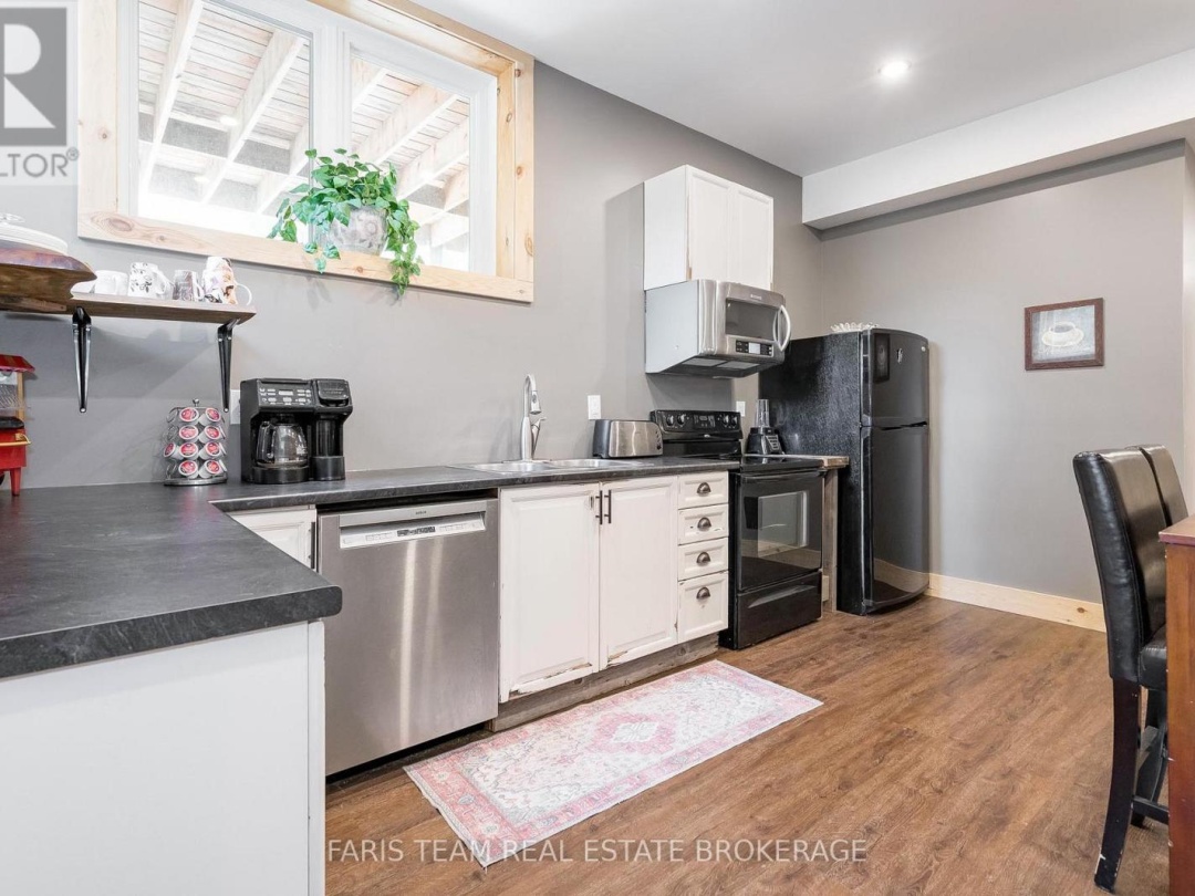 151 MOUNT SAINT LOUIS ROAD E, 