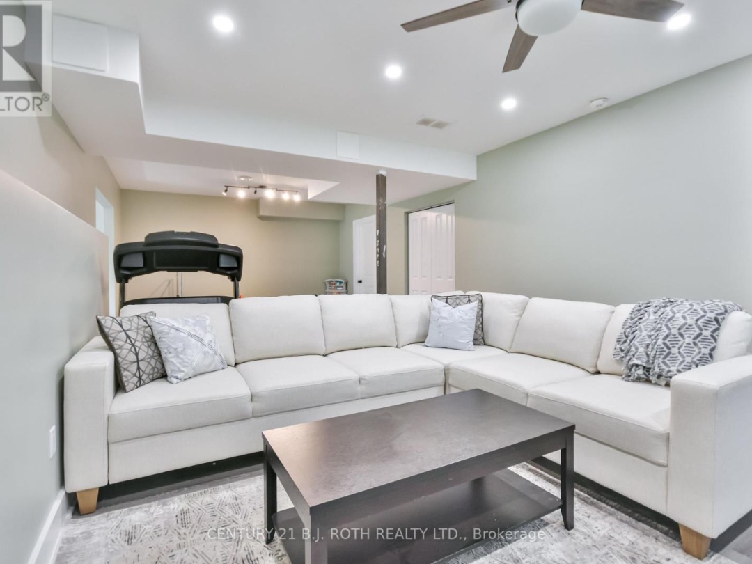 3428 TIMBERLINE AVENUE, 