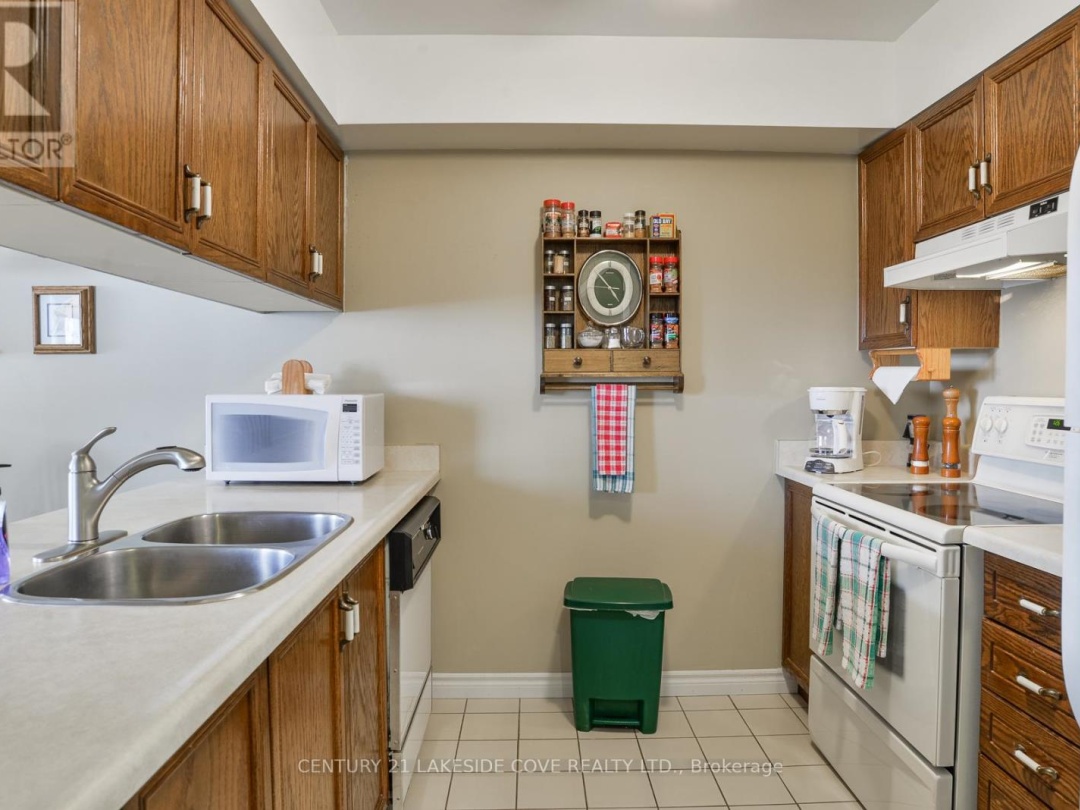 1 - 11 LAGUNA PARKWAY, Lake Simcoe