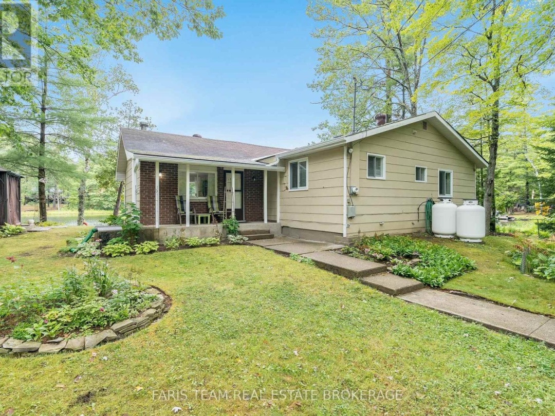 8060 OAKRIDGE DRIVE, 