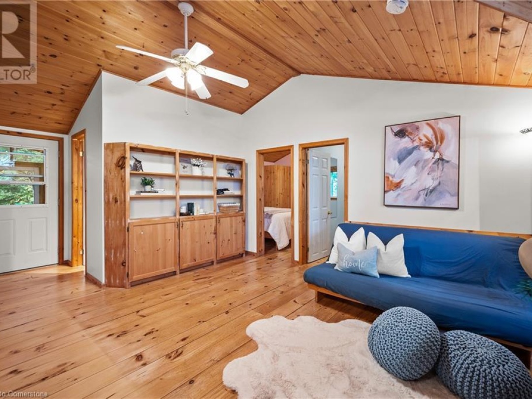 1076 Thanksgiving Rock Way, Kahshe Lake
