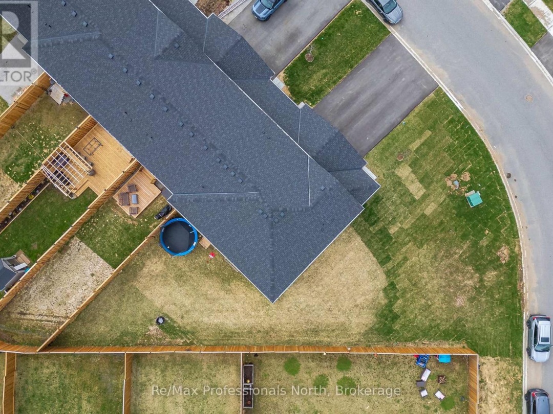 160 DAFFODIL COURT, 
