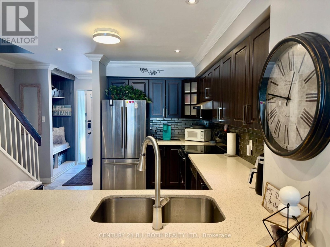 6 - 70 LAGUNA PARKWAY, Lake Simcoe