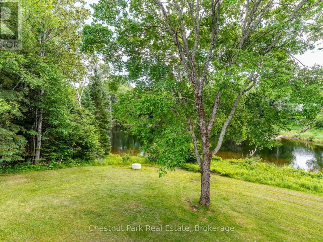 1054 GREEN LAKE ROAD, 