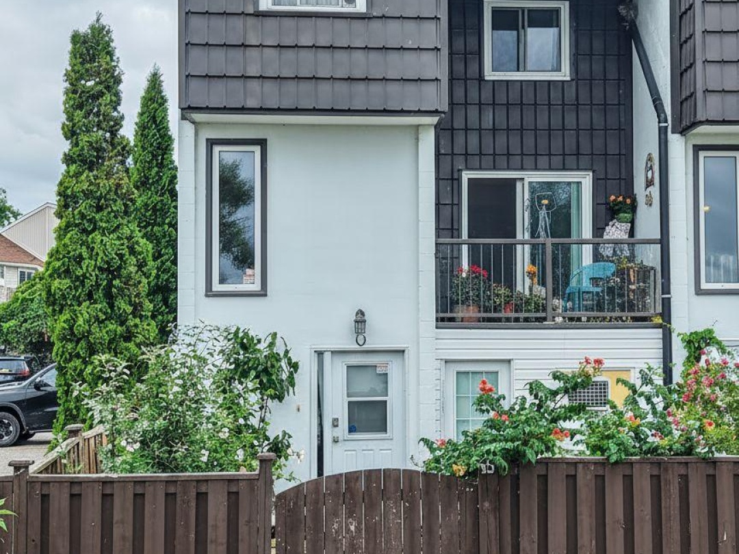 15 - 40 VICTORIA CRESCENT, 