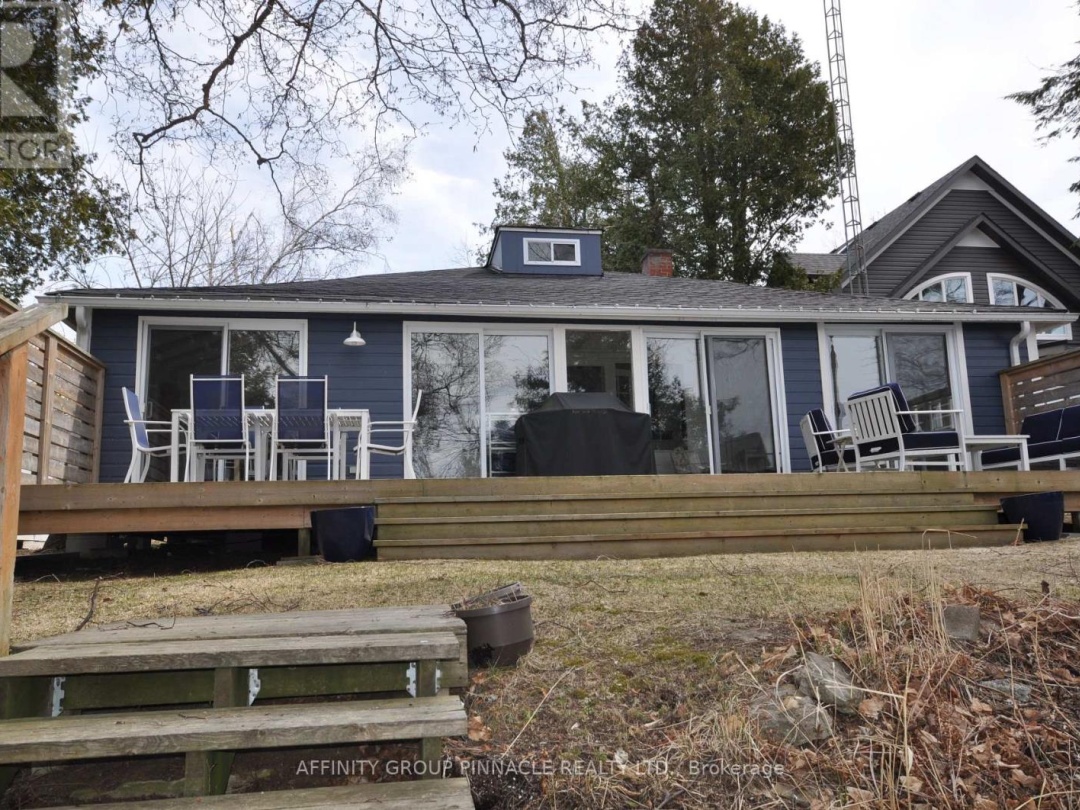 27250 Cedarhurst Beach Road, Lake Simcoe