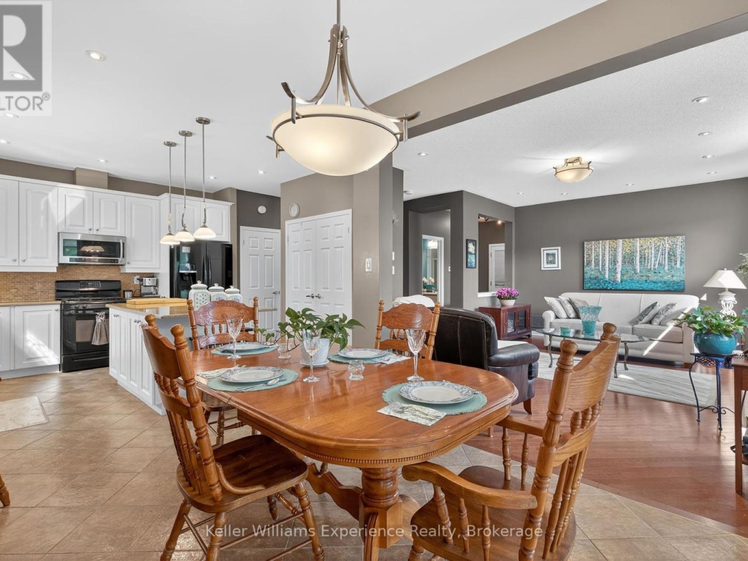 44 FIELDSTREAM CHASE, 