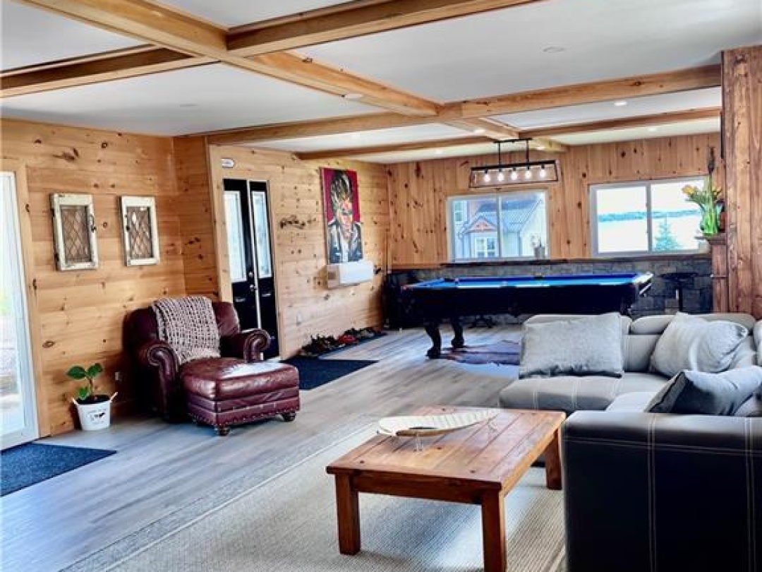 31 Blue Bay Lane, Cameron Lake