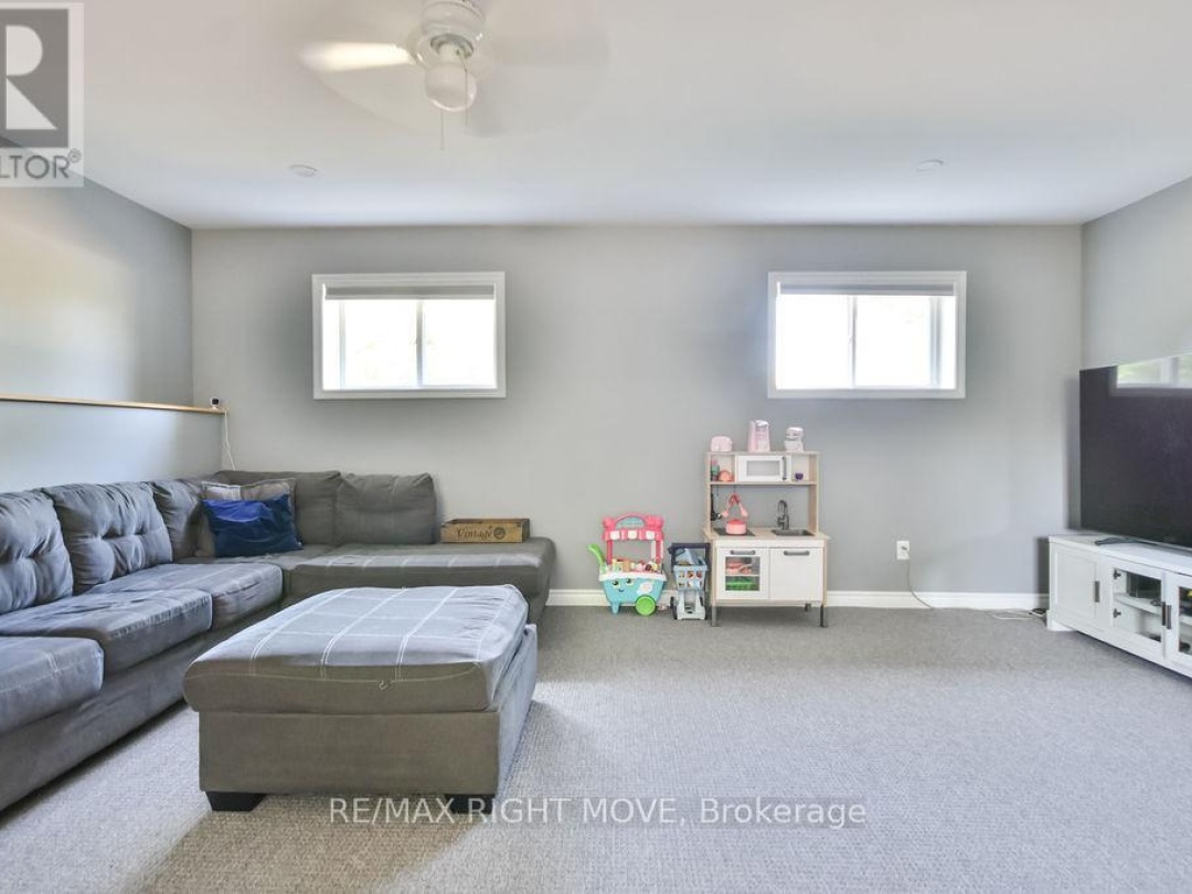 2909 FAIRGROUNDS ROAD, 