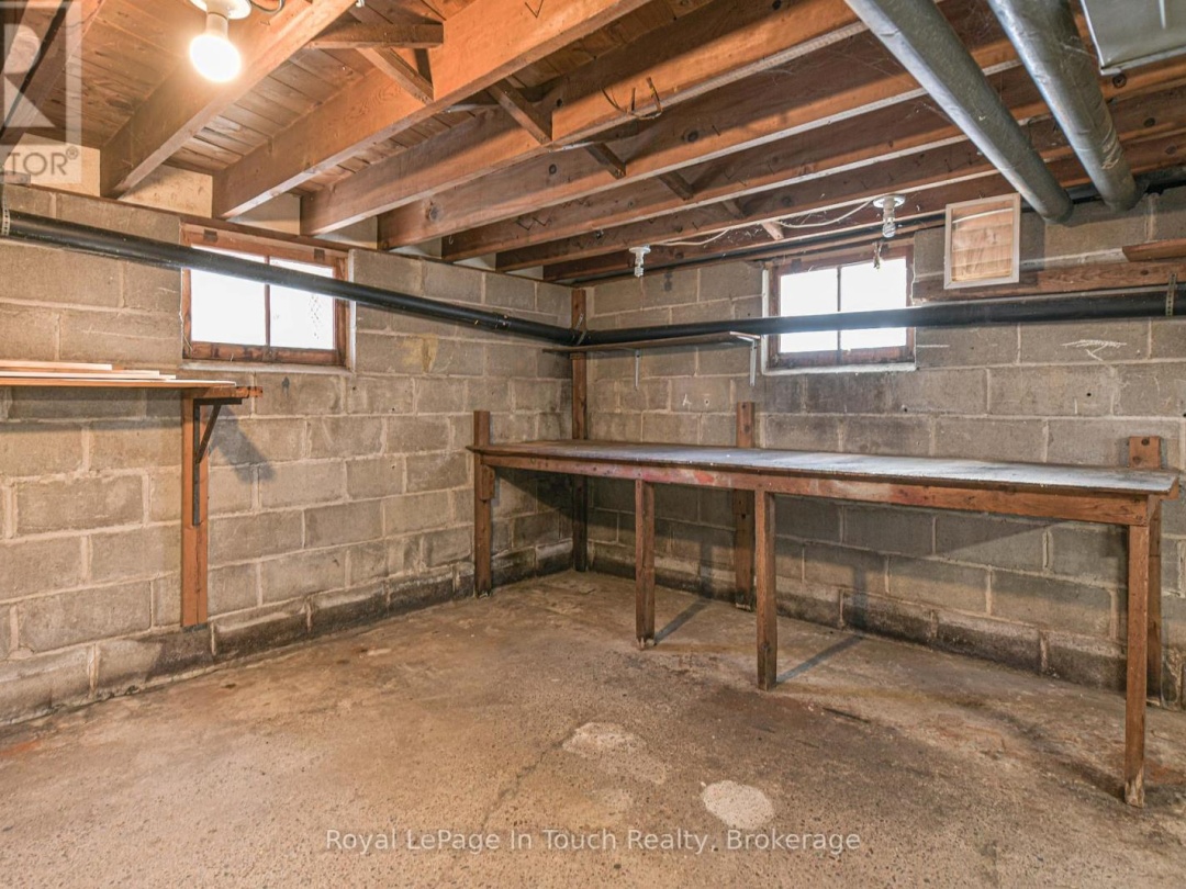 95 WESTMOUNT DRIVE N, 