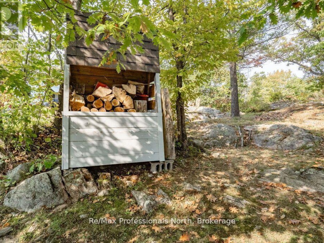 1006 Booth Lane, Pine Lake
