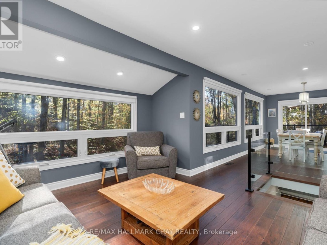 1 IROQUOIS RIDGE,