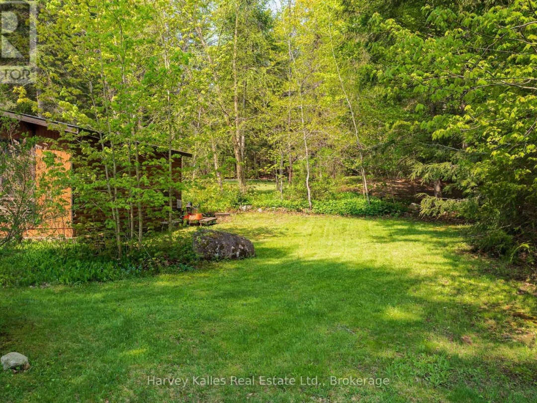 1033 SCOTT LANE, 