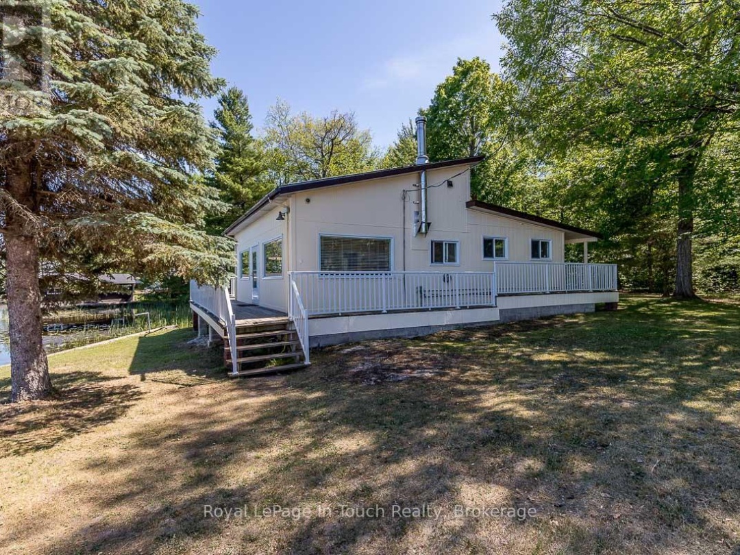36 Yellowhead Island, Gloucester Pool