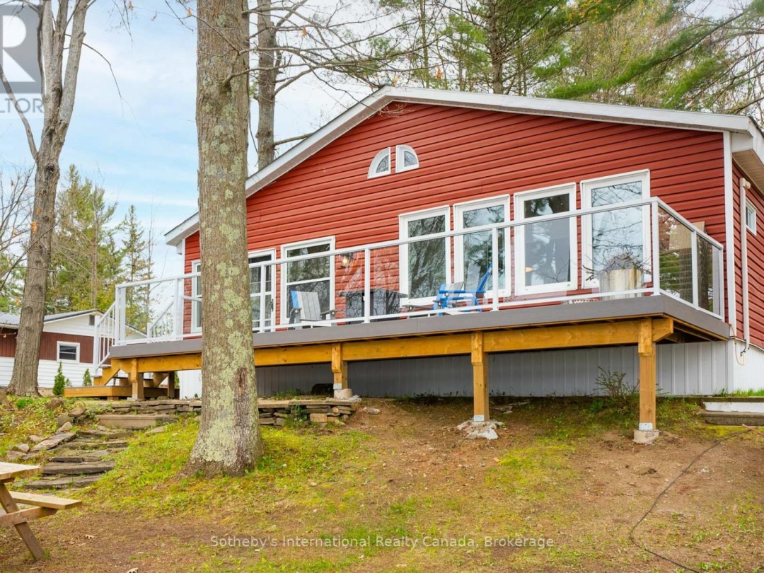 1658 Peninsula Point Road, Sparrow Lake