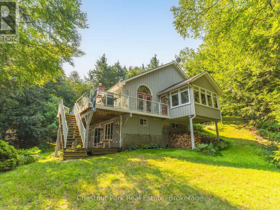 1003 Arnott Lane, Redstone Lake