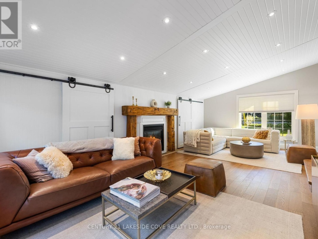 27 POPLAR CRESCENT, 