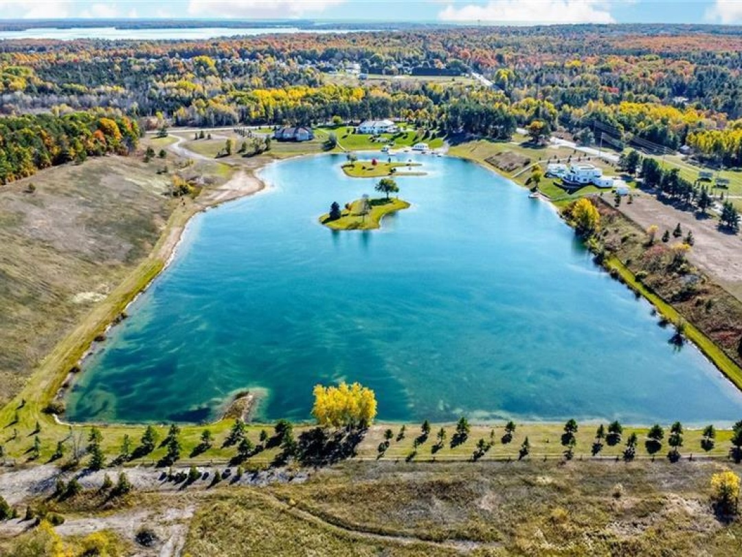 1372 DIVISION ROAD EAST, 