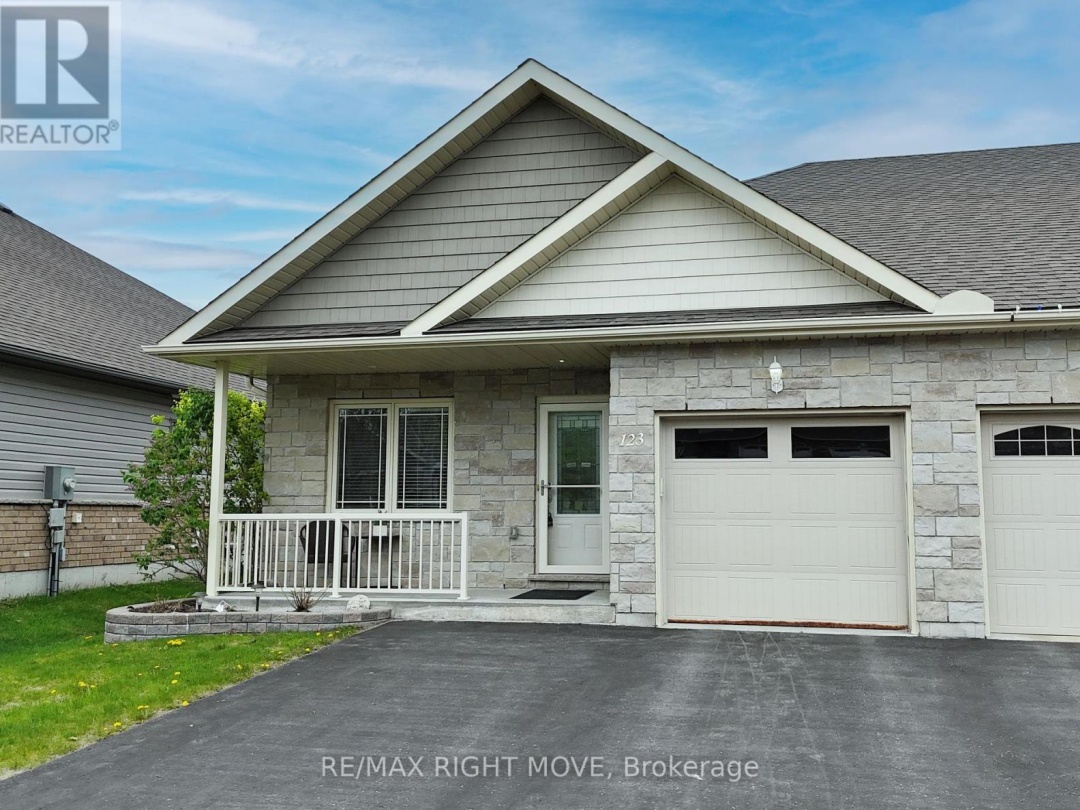 123 Lucy Lane, Orillia