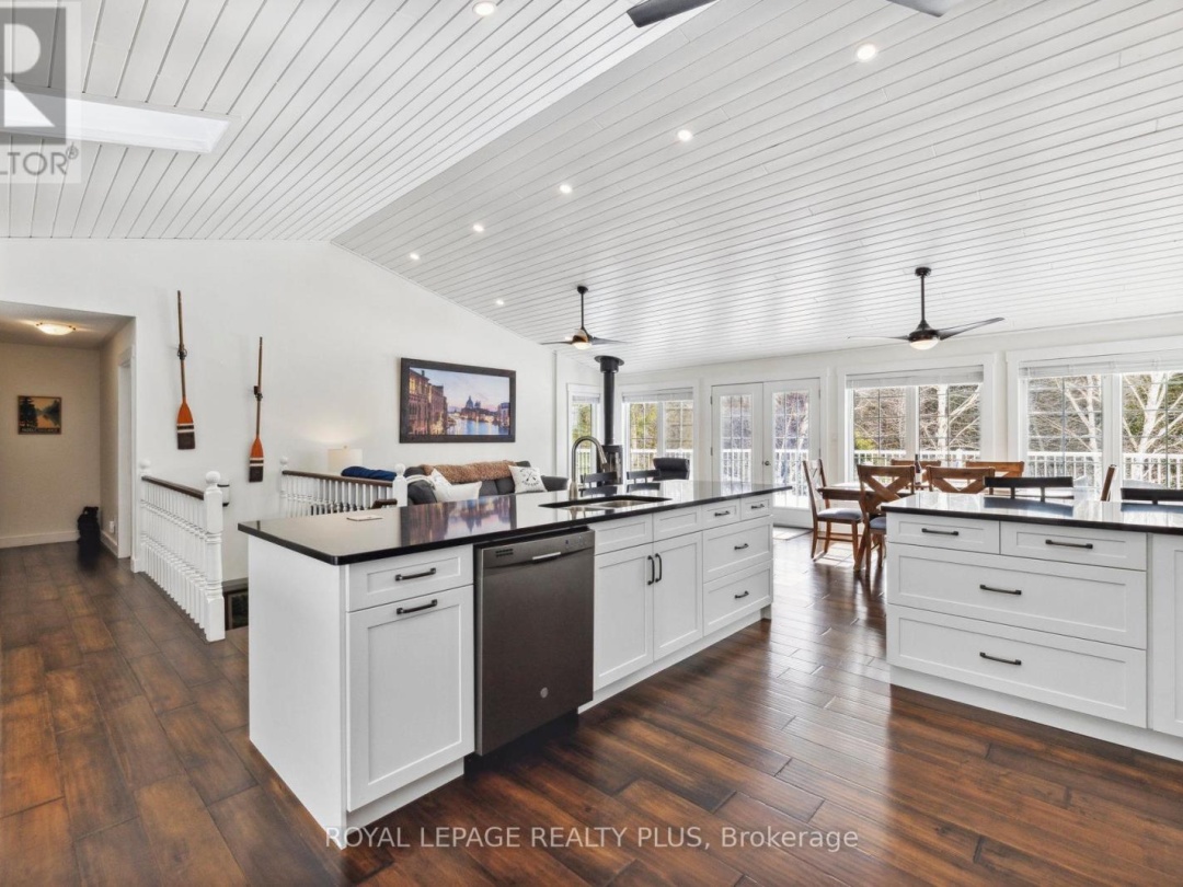 16 BLACK BEAR DRIVE, Burnt River