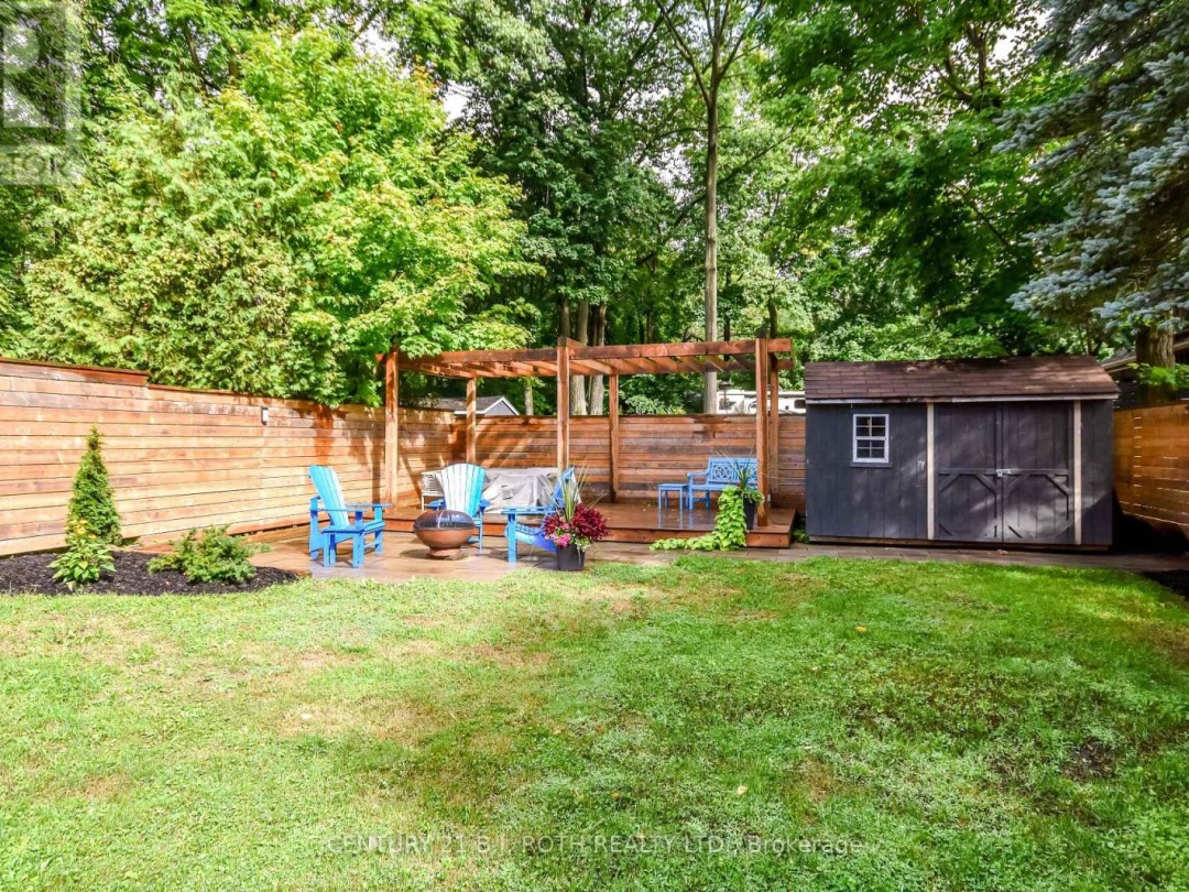 212 BORLAND STREET E, 