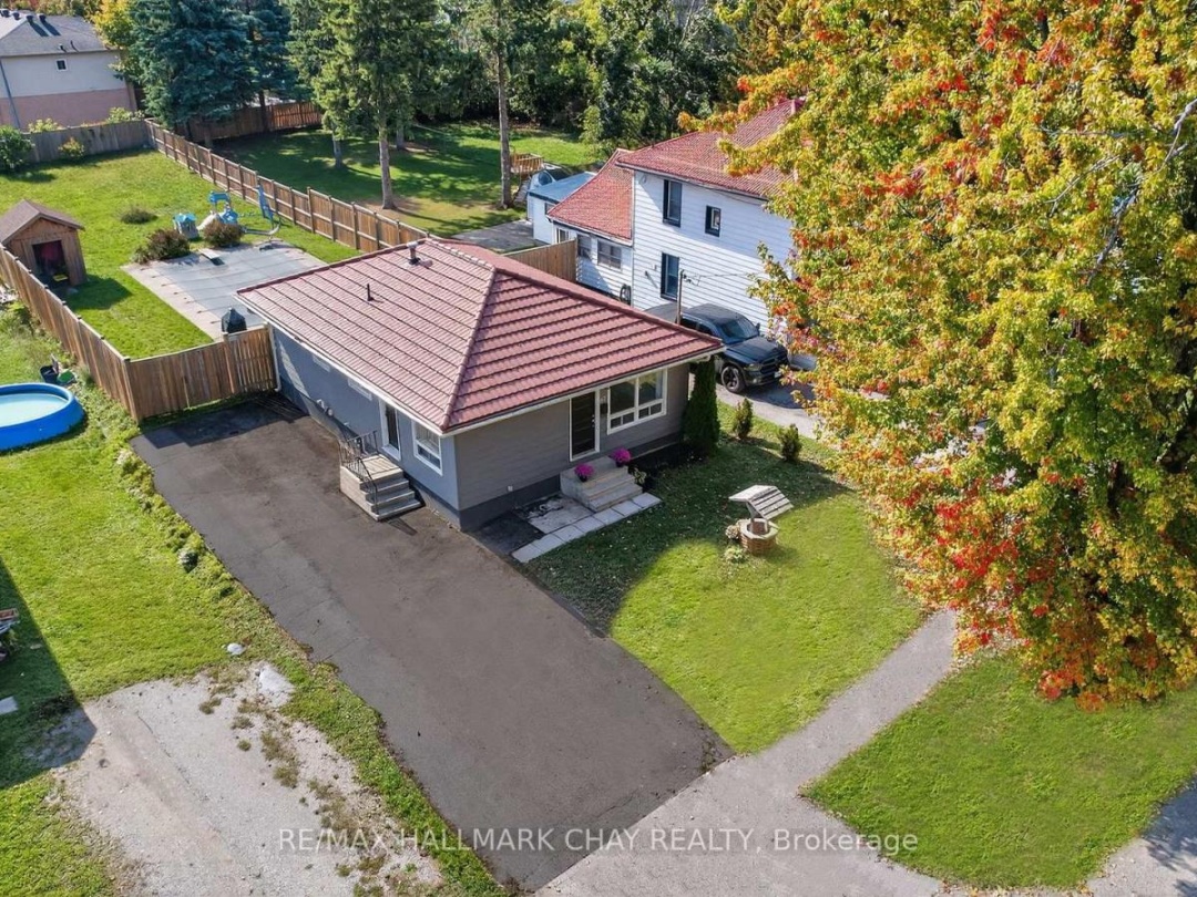 67 SIMCOE STREET, 