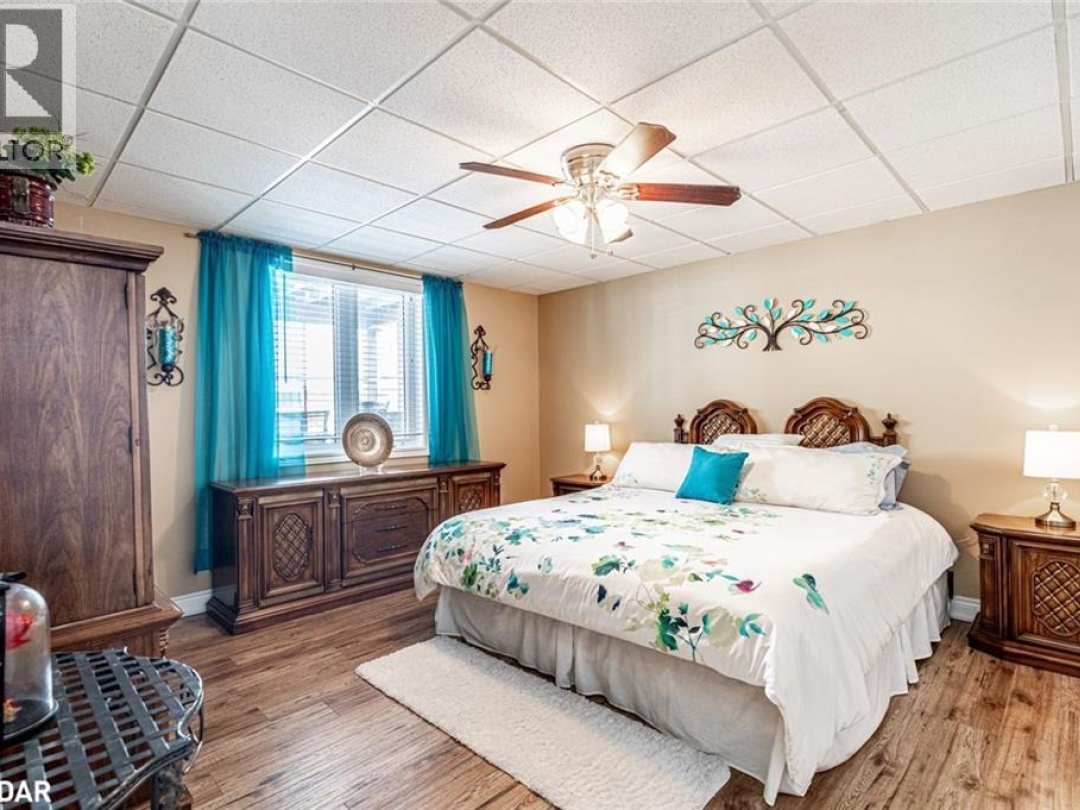 1372 DIVISION ROAD EAST, 