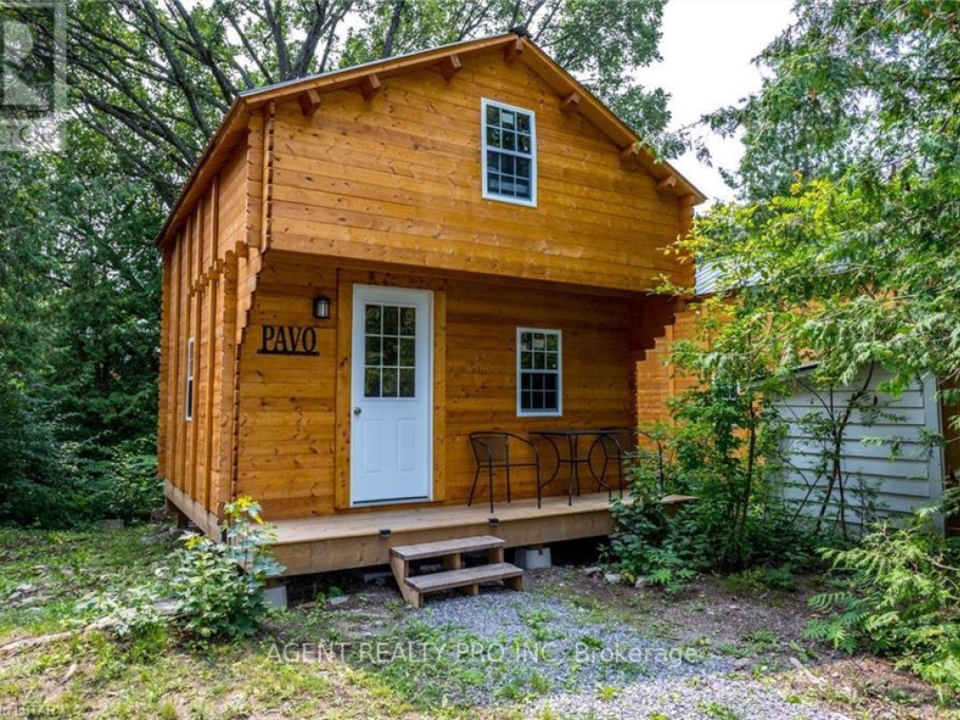 21 Oriole Road, Cameron Lake