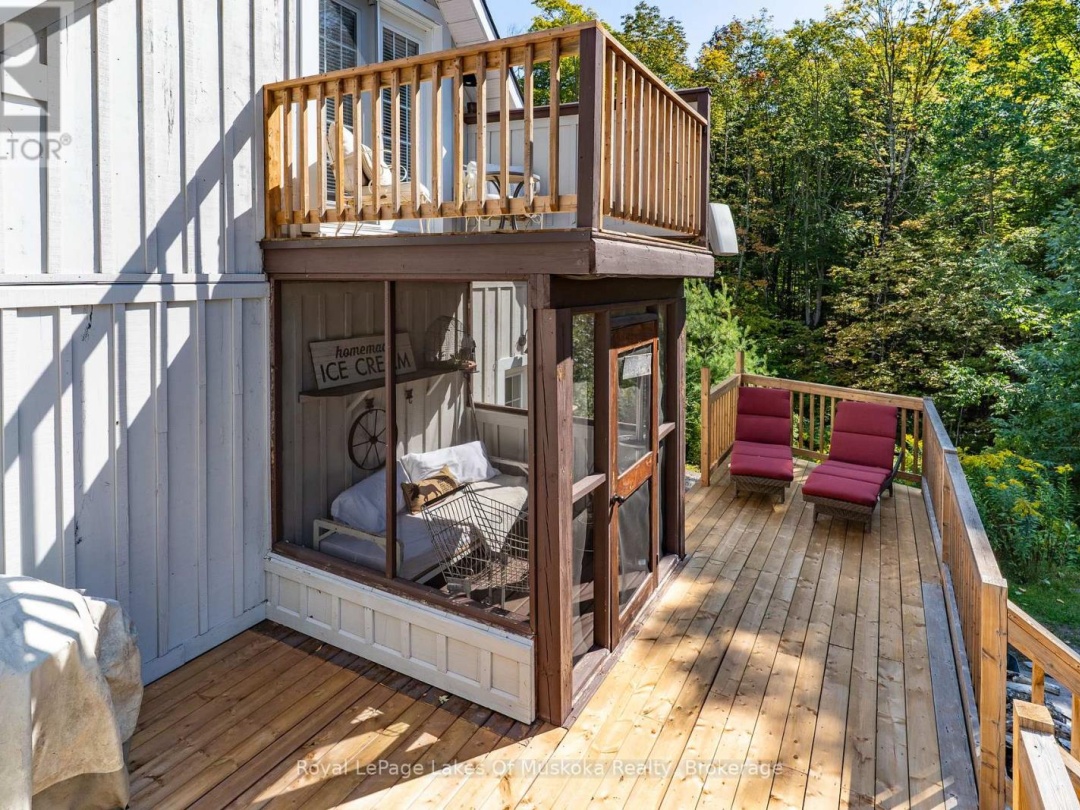 1080 WALKERS GLENN CRESCENT, 