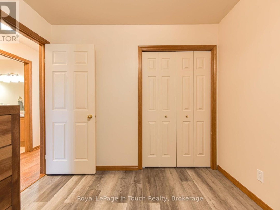 5 EARLS COURT, 