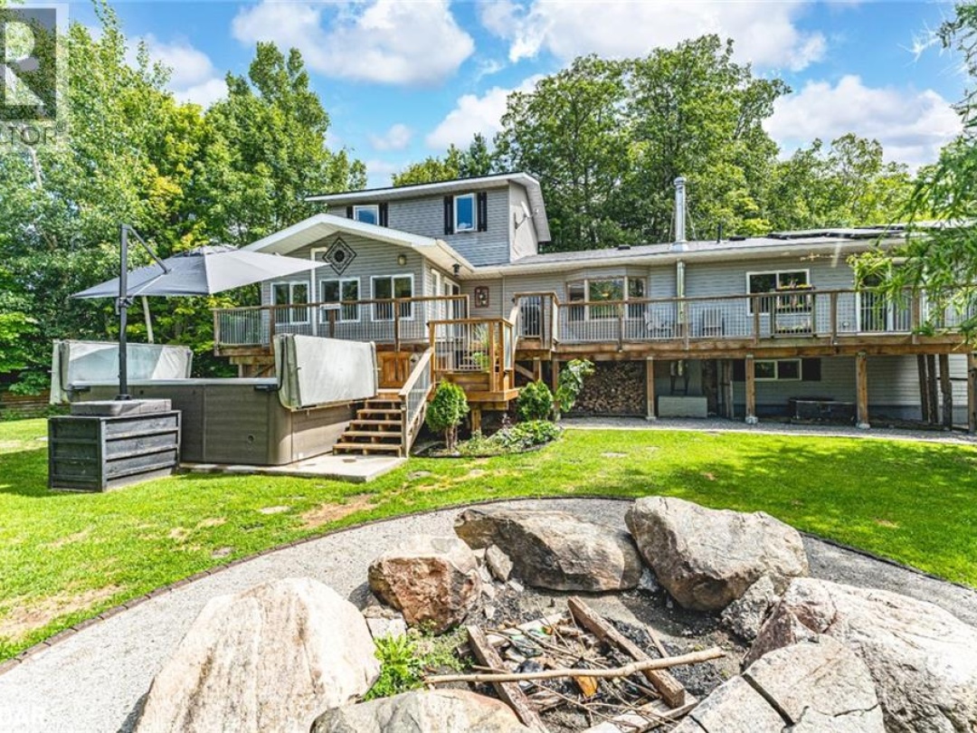 36 MEADOWS Avenue, 