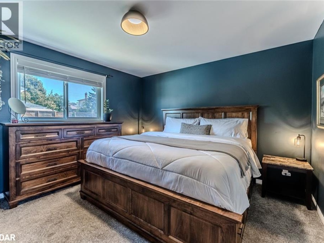 2 CARMICHAEL Court, 