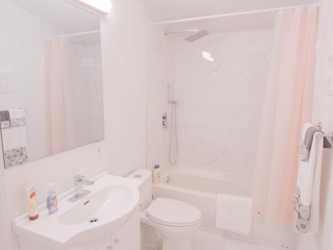 1158 LORNE LANE, 
