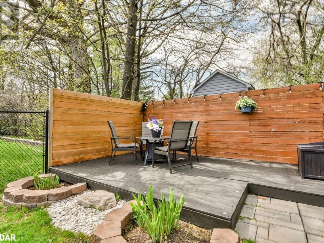 12 Frontier Avenue, Orillia