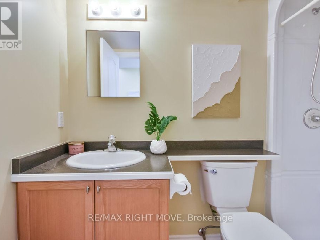 313 - 486 LACLIE STREET, 