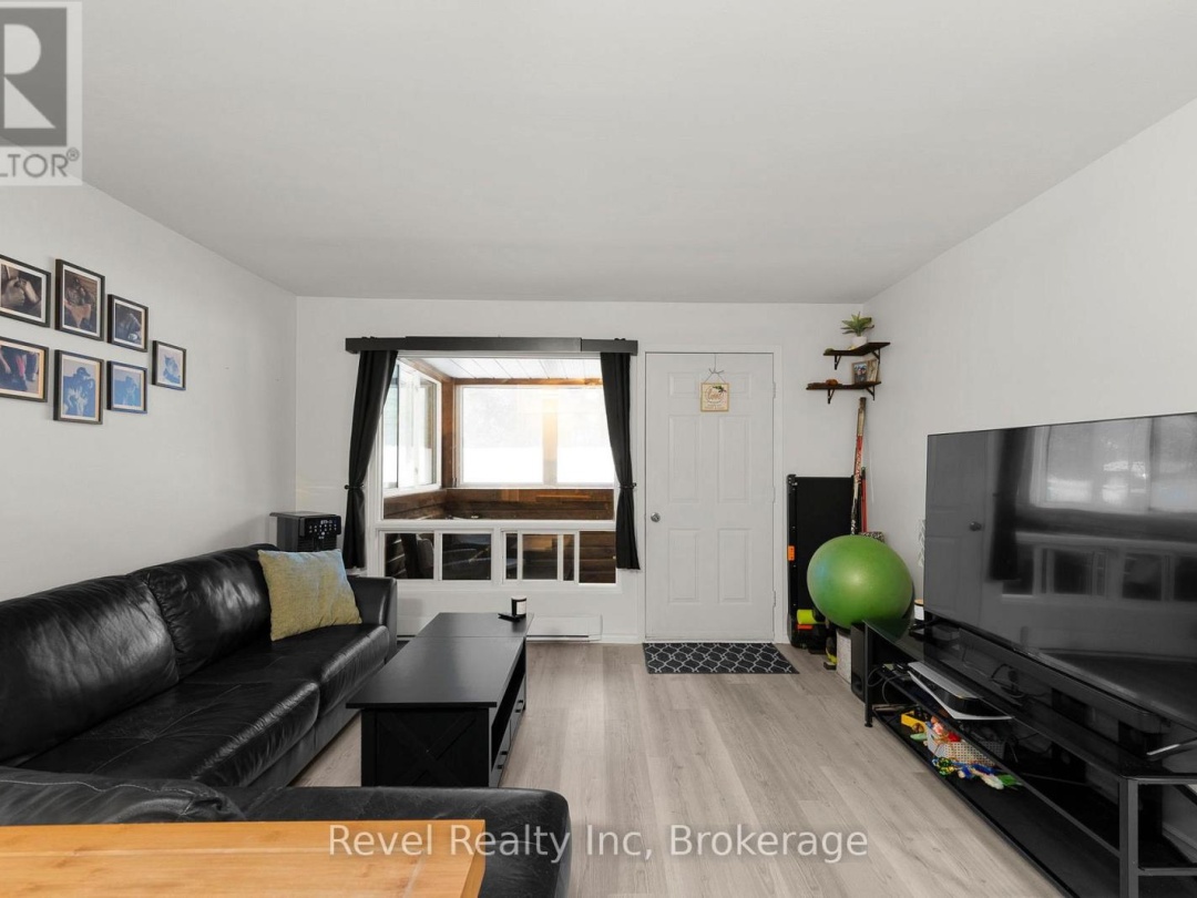 206 - 1 GEORGIAN BAY AVENUE, Parry Sound