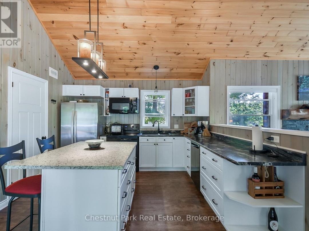 86 TAYLOR ISLAND, 