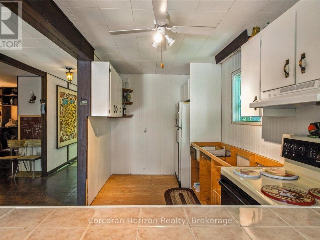 78 TAYLOR ISLAND, 