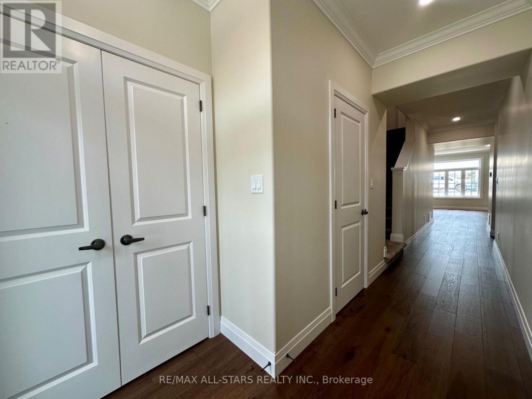 6 - 21 HAMPTON LANE, 