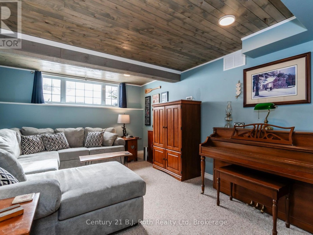 18 BOURGEOIS BEACH ROAD, Tay (Victoria Harbour)