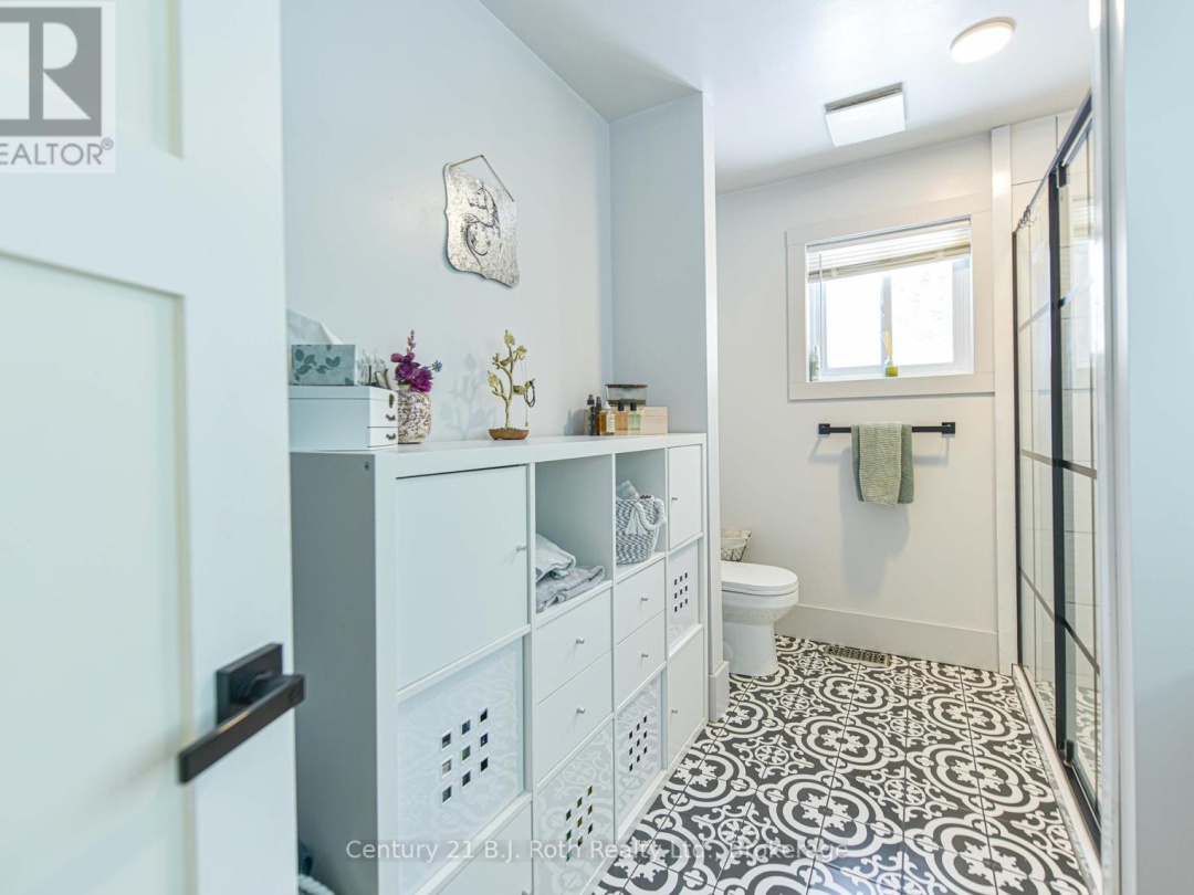 4035 Canal Road, Severn