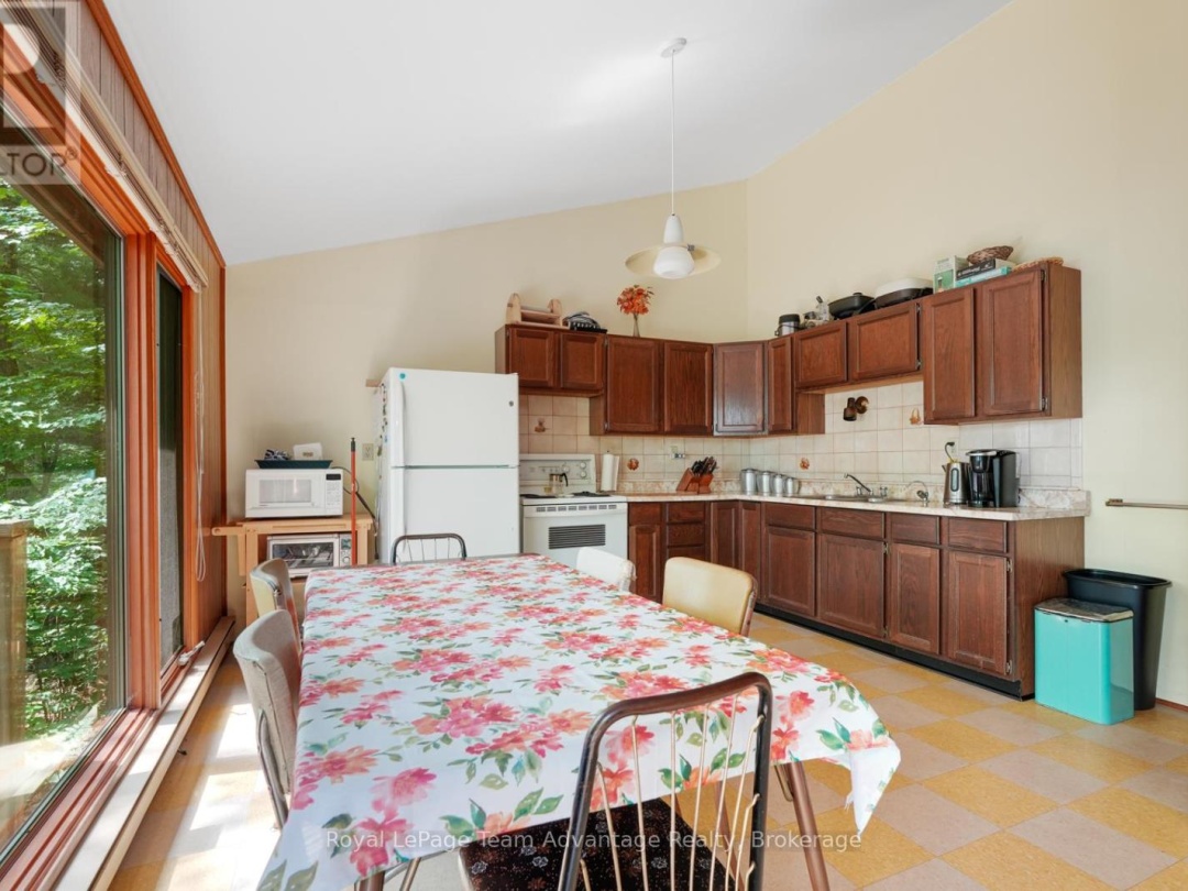 32 CHRISTIE COURT, 