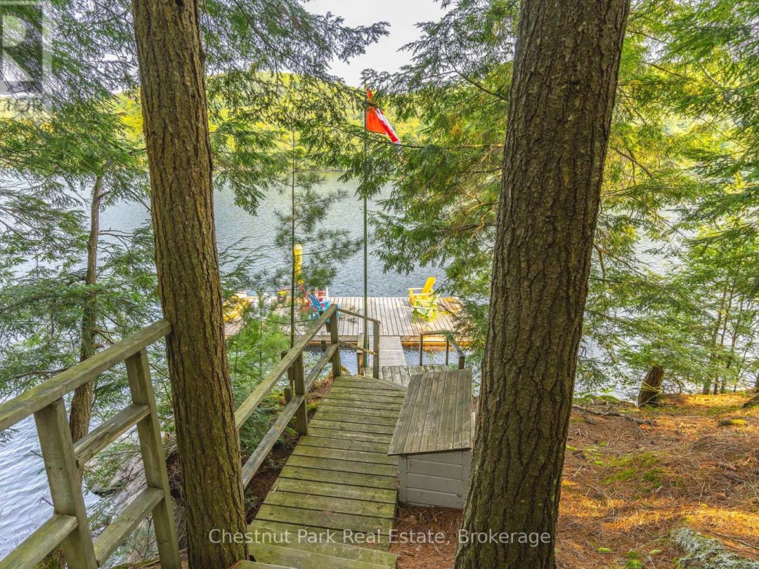 1003 ARNOTT LANE, Redstone Lake