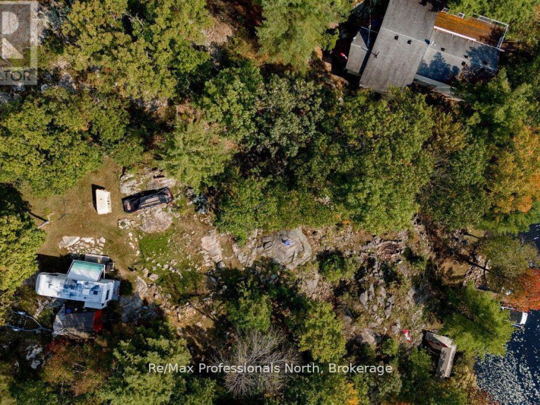 1006 BOOTH LANE, Pine Lake