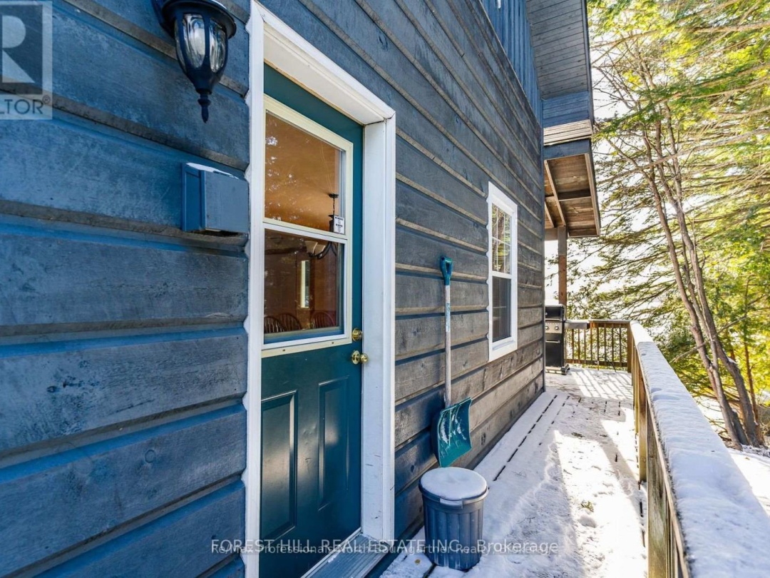 F 1033 Carnegie Lane, Kashagawigamog Lake